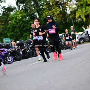 Runner Photo 4113255