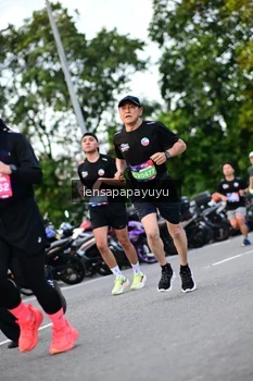 Runner Photo 4113267