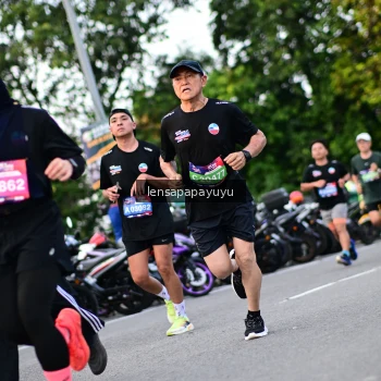 Runner Photo 4113268