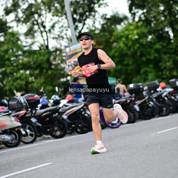 Runner Photo 4113300