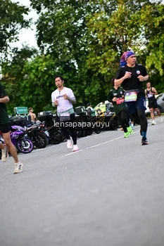 Runner Photo 4113334