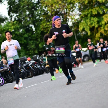 Runner Photo 4113342