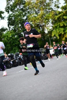 Runner Photo 4113352