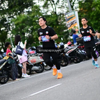 Runner Photo 4113353