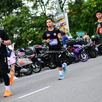 Runner Photo 4113357