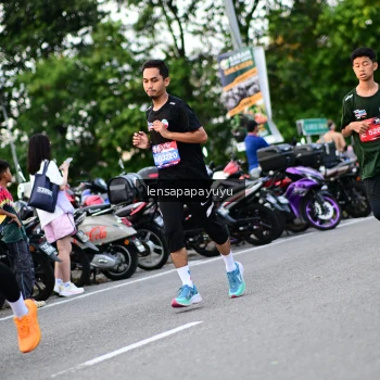 Runner Photo 4113360