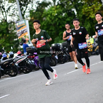 Runner Photo 4113369