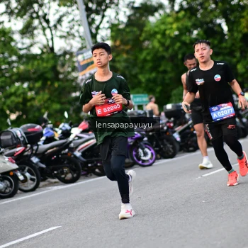 Runner Photo 4113373