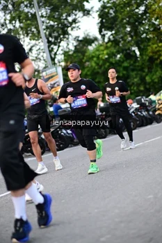 Runner Photo 4113391