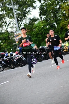 Runner Photo 4113392