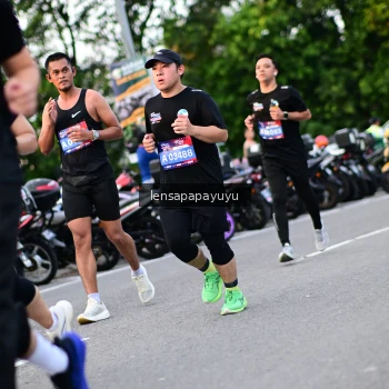 Runner Photo 4113393