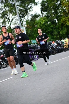 Runner Photo 4113399
