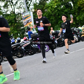 Runner Photo 4113403