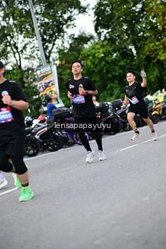 Runner Photo 4113407