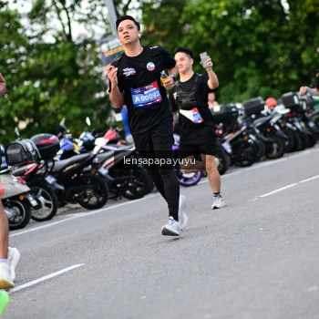Runner Photo 4113408