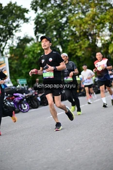 Runner Photo 4113421