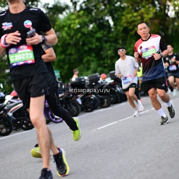 Runner Photo 4113429