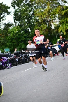 Runner Photo 4113430