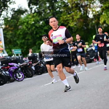 Runner Photo 4113434