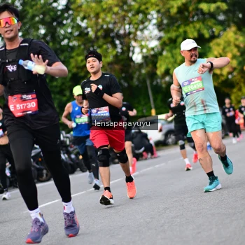 Runner Photo 4113448