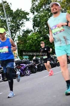 Runner Photo 4113466