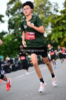 Runner Photo 4113474