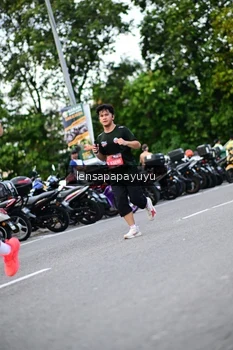 Runner Photo 4113479