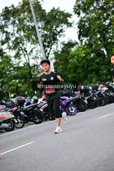 Runner Photo 4113484