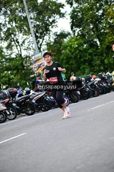 Runner Photo 4113487
