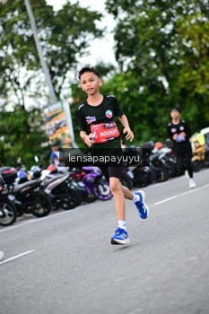 Runner Photo 4113490