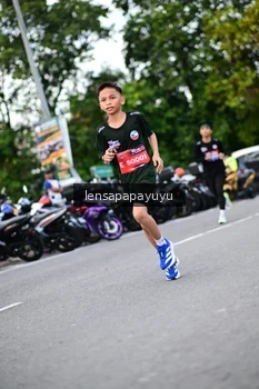 Runner Photo 4113493
