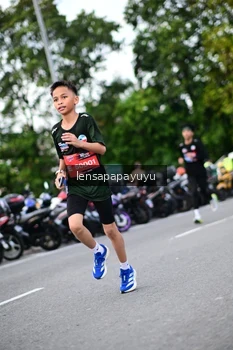 Runner Photo 4113496