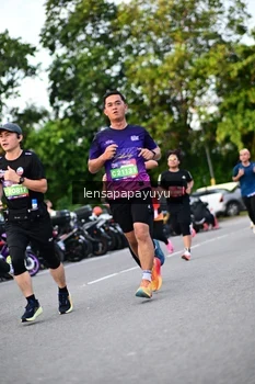 Runner Photo 4113515