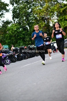 Runner Photo 4113530