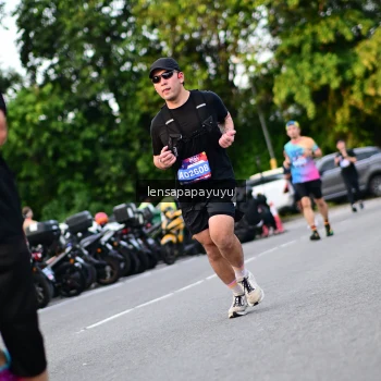 Runner Photo 4113555