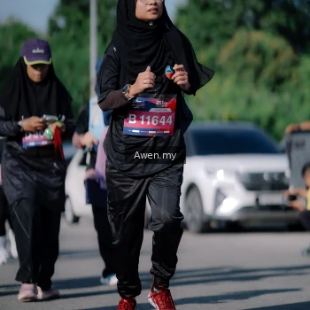 Runner Photo 4114112