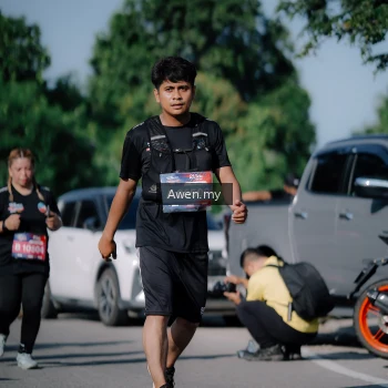 Runner Photo 4114165