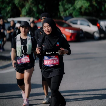 Runner Photo 4114213