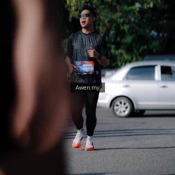 Runner Photo 4114245
