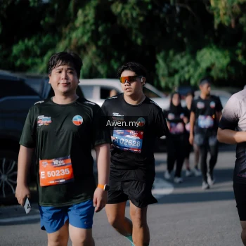 Runner Photo 4114453