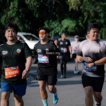 Runner Photo 4114475