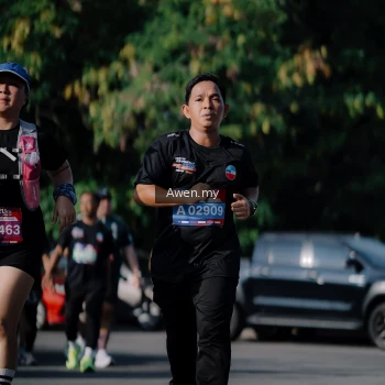 Runner Photo 4114525