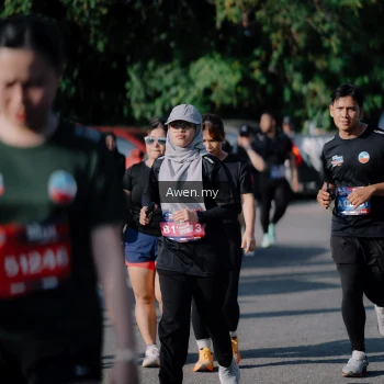 Runner Photo 4114534