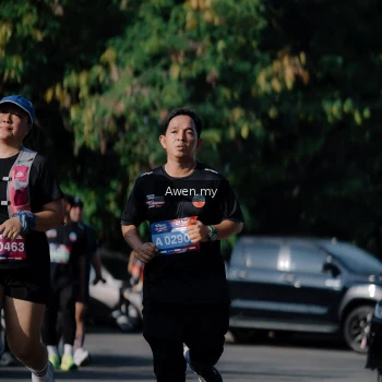 Runner Photo 4114544
