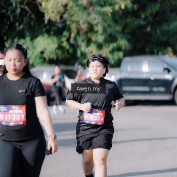 Runner Photo 4114643