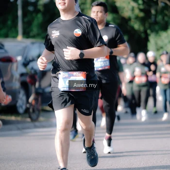 Runner Photo 4114674