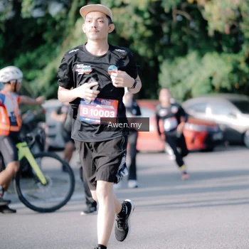 Runner Photo 4114678