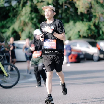 Runner Photo 4114690