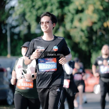 Runner Photo 4114714