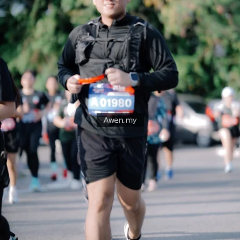 Runner Photo 4114737